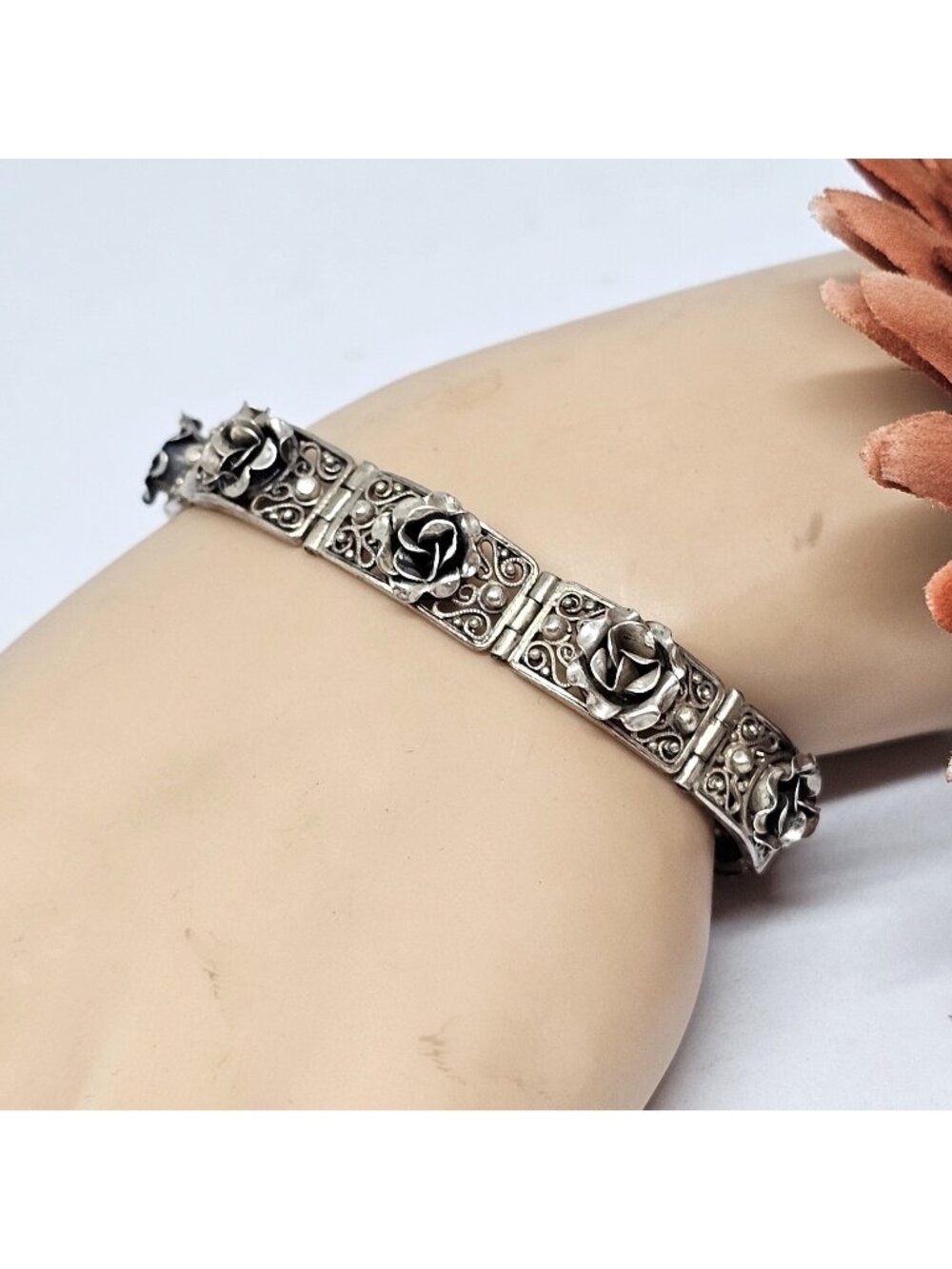 Vintage Peruzzi 800 Silver Floral Roses Link Bracelet Florence Italy Collectible